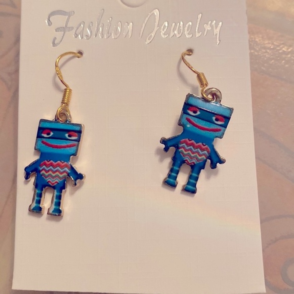 Dangle earrings
